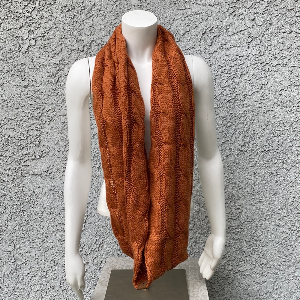 C.C Rust Orange Infinity Scarf 🧣Winter Fashion Accessory